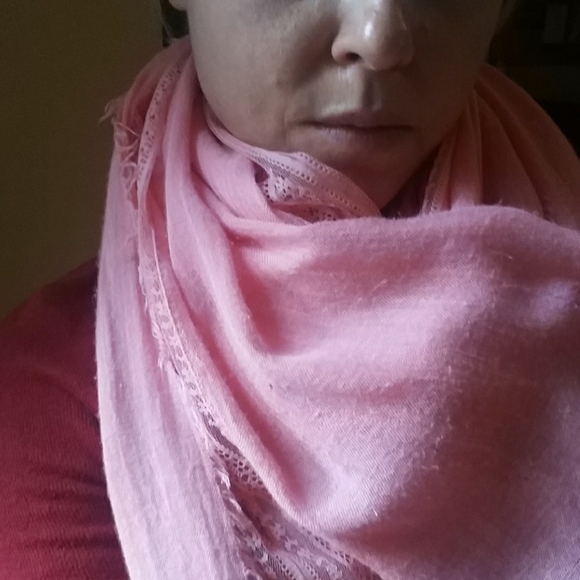 Pink Pashmina - Picture 2 of 3